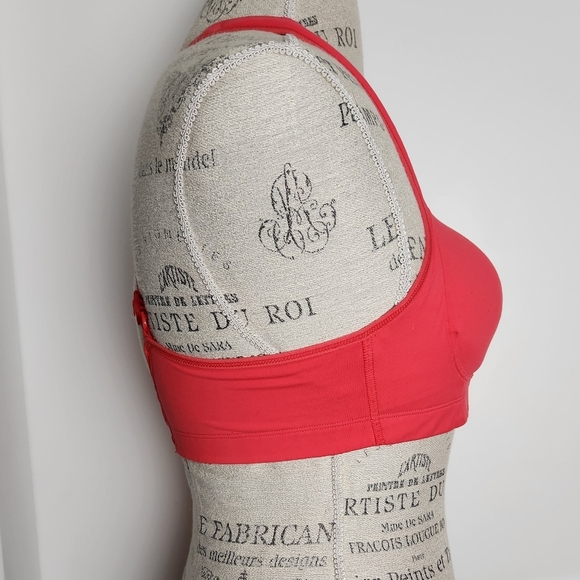 Lululemon TaTa Tamer Sports Bra - Picture 4 of 16